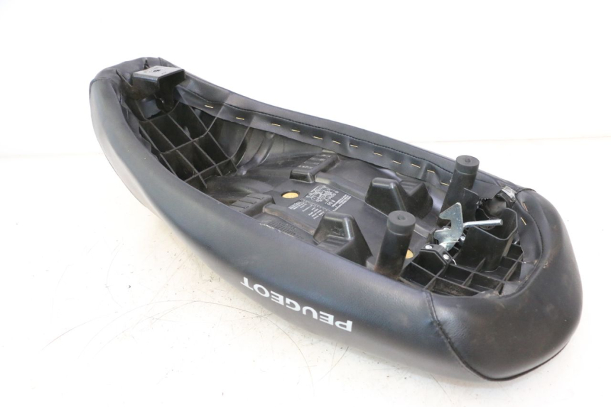 photo de SELLE PEUGEOT LUDIX 50 (2008 - 2017) - Alternative Perspektive
