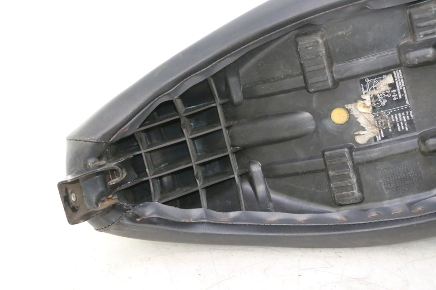 photo de SELLE PEUGEOT LUDIX 50 (2005 - 2007) - Kennzeichnungen und Originalreferenzen