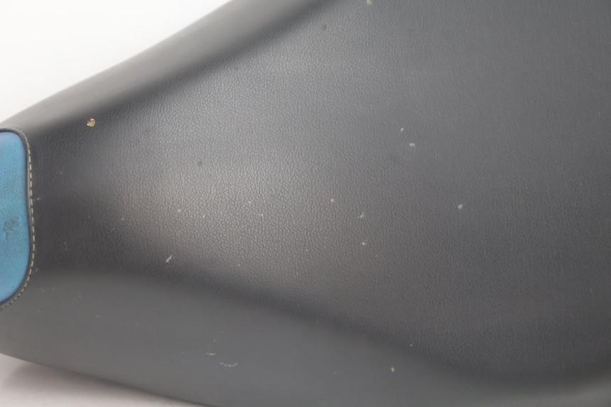 photo de SITZ PEUGEOT LUDIX ONE 50 (2004 - 2013) - Zoom auf Gebrauchszustand