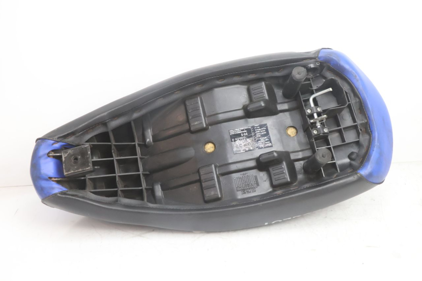 photo de SITZ PEUGEOT LUDIX ONE 50 (2004 - 2013) - Kennzeichnungen und Originalreferenzen