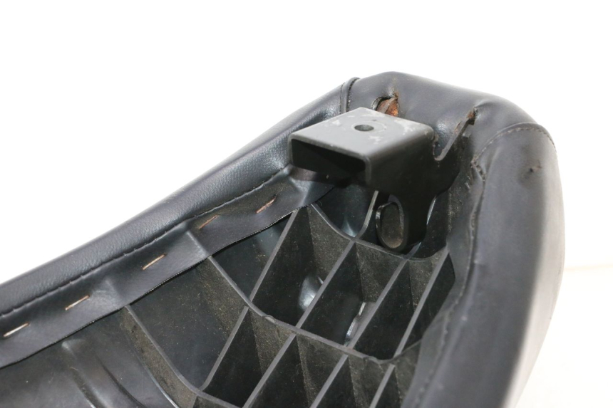 photo de SITZ PEUGEOT LUDIX SNAKE 2T 50 (2004 - 2014) - Zoom auf Komponenten
