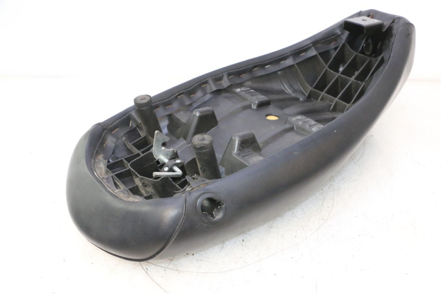 photo de SITZ PEUGEOT LUDIX SNAKE 2T 50 (2004 - 2014) - Hochauflösende Nahaufnahme