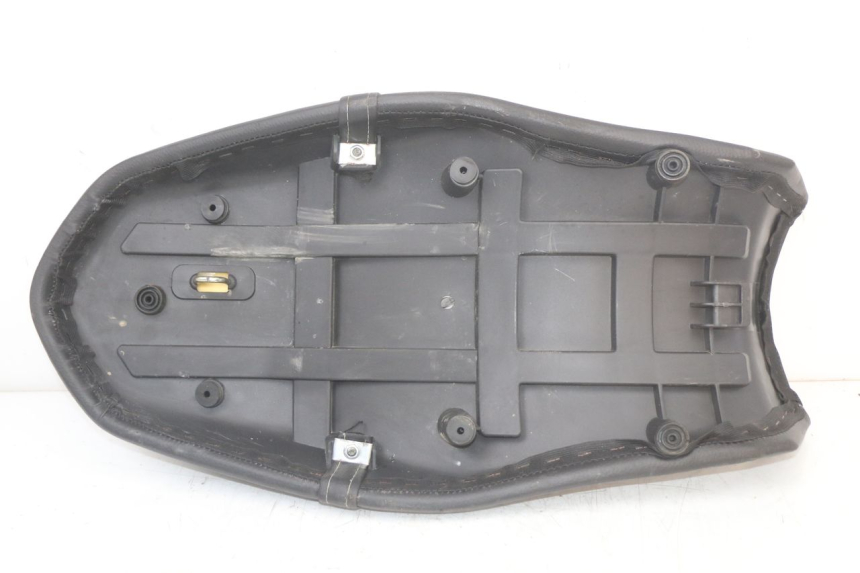 photo de SITZ MASAI SCRAMBLER SPORT 125 (2021 - 2025) - Details der Befestigungspunkte