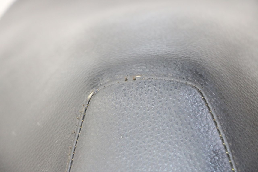 photo de SITZ MBK BOOSTER NEXT GENERATION 50 (1995 - 1998) - Fokus auf die Struktur