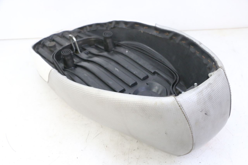 photo de SELLE MBK BOOSTER SPIRIT NAKED 50 (2004 - 2017) - Alternative Perspektive