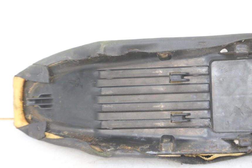 photo de SITZ MBK X-LIMIT XLIMIT 50 (2007 - 2012) - Oberflächenzustand und Material