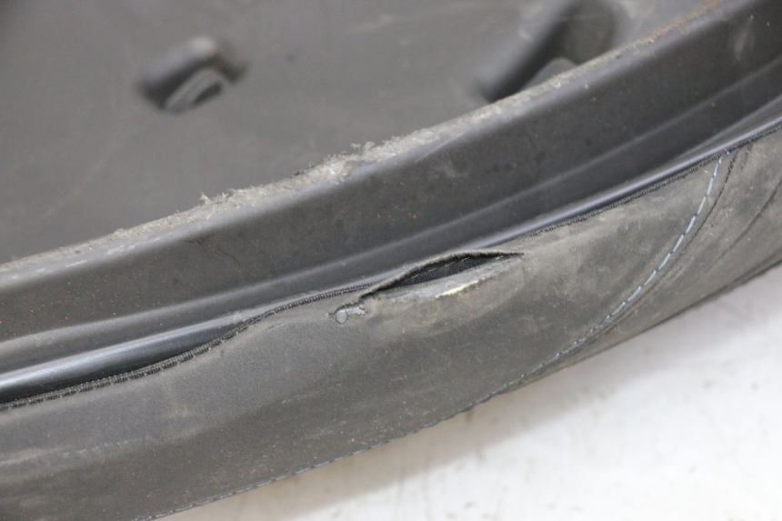 photo de SITZ PIAGGIO MP3 HPE 310 (2024 - 2025) - Alternative Perspektive