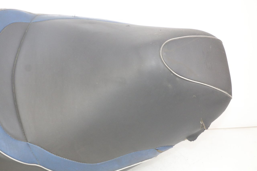 photo de SELLE PIAGGIO MP3 LT 400 (2007 - 2012) - Oberflächenzustand und Material