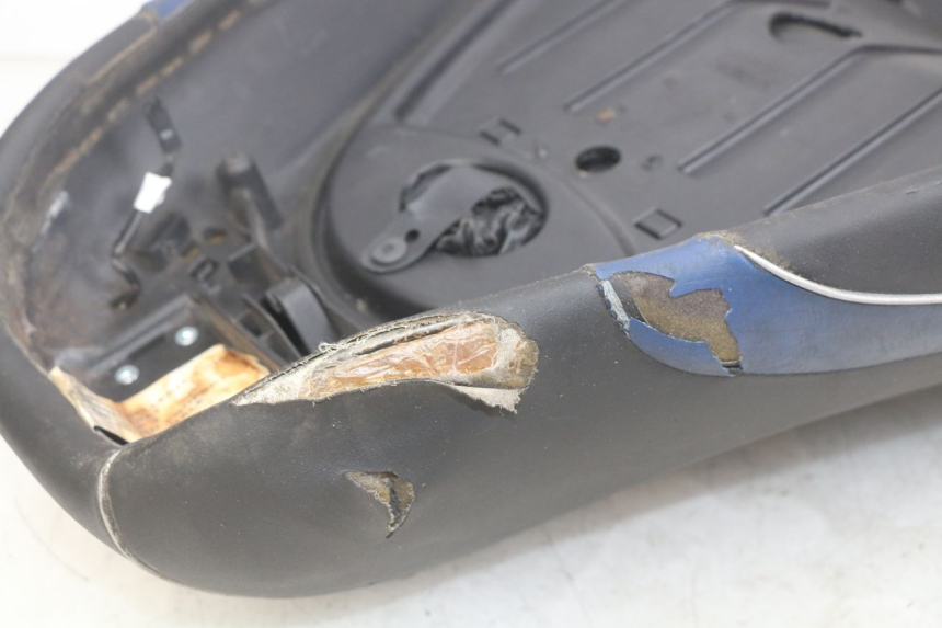 photo de SELLE PIAGGIO MP3 LT 400 (2007 - 2012) - Oberflächenzustand und Material