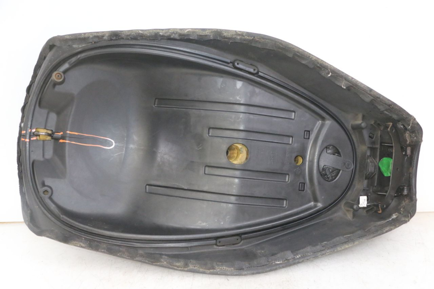photo de SELLE PIAGGIO MP3 LT 400 (2007 - 2012) - Zoom auf Gebrauchszustand