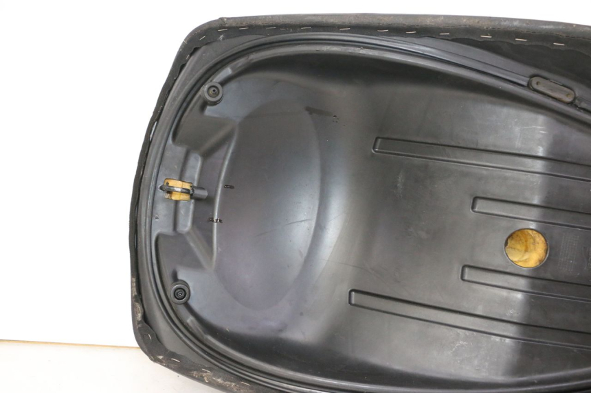 photo de SITZ PIAGGIO MP3 LT 300 (2010 - 2016) - Technische Nahaufnahme