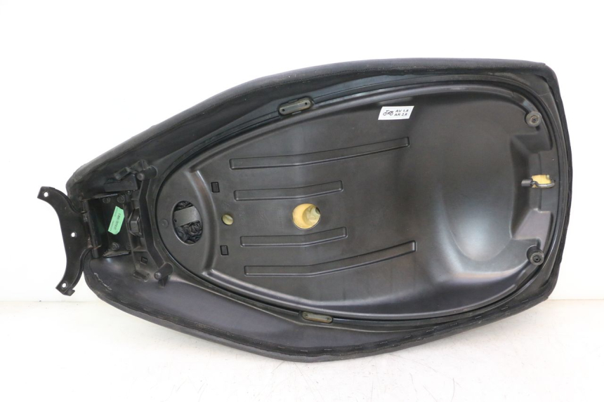 photo de SITZ PIAGGIO MP3 LT 300 (2010 - 2016) - Detaillierte Sichtprüfung