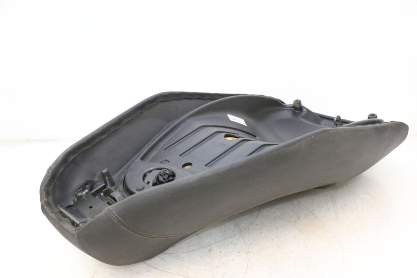 photo de SITZ PIAGGIO MP3 LT 300 (2010 - 2016) - Technische Nahaufnahme