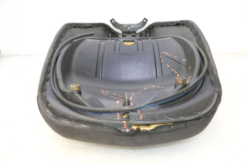 photo de SELLE PIAGGIO MP3 LT 400 (2007 - 2012) - Alternativer Blickwinkel