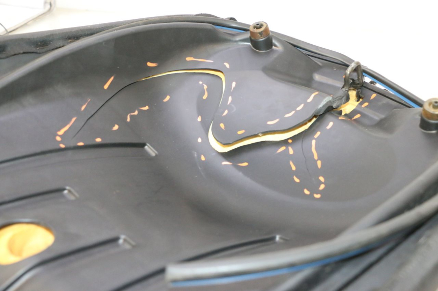 photo de SELLE PIAGGIO MP3 LT 400 (2007 - 2012) - Zoom auf Gebrauchszustand