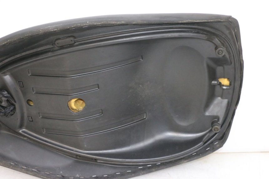 photo de SELLE PIAGGIO MP3 RL 250 (2006 - 2010) - Hochauflösende Nahaufnahme