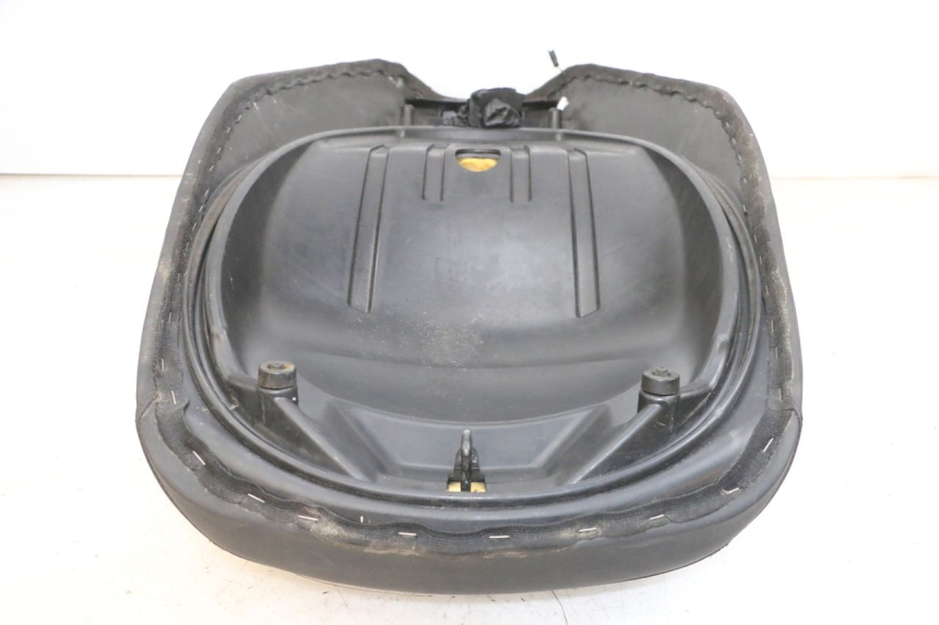 photo de SELLE PIAGGIO MP3 RL 250 (2006 - 2010) - Kennzeichnungen und Originalreferenzen