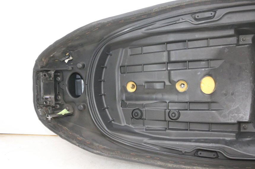 photo de SITZ PIAGGIO MP3 500 (2016 - 2018) - Geprüftes Gebrauchtteil