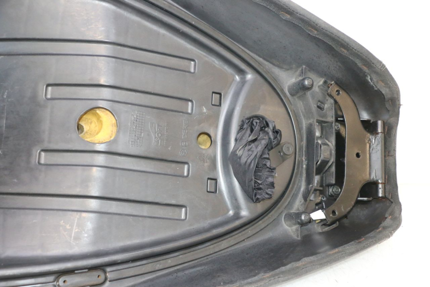 photo de SELLE PIAGGIO MP3 RL 250 (2006 - 2010) - Fokus auf die Struktur