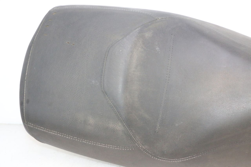 photo de SELLE PIAGGIO MP3 RL 250 (2006 - 2010) - Zoom auf Gebrauchszustand