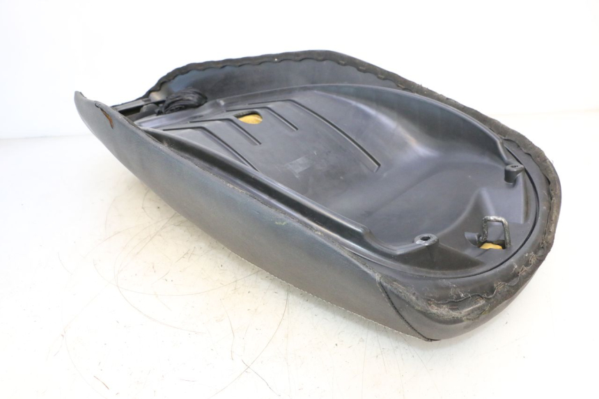 photo de SELLE PIAGGIO MP3 RL 250 (2006 - 2010) - Kennzeichnungen und Originalreferenzen
