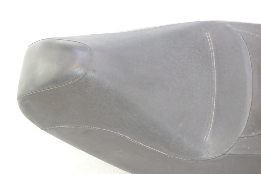 photo de SITZ PIAGGIO MP3 125 (2006 - 2014) - Detailansicht des Bauteils