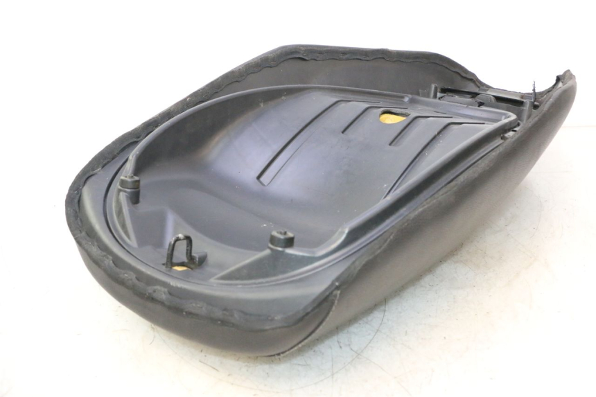 photo de SITZ PIAGGIO MP3 125 (2006 - 2014) - Oberflächenzustand und Material