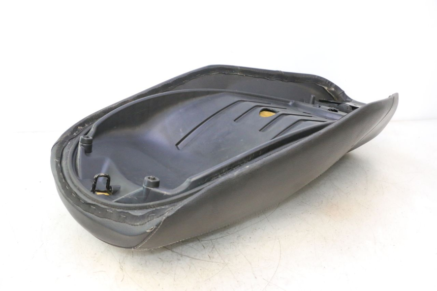 photo de SITZ PIAGGIO MP3 500 (2011 - 2015) - Details der Befestigungspunkte