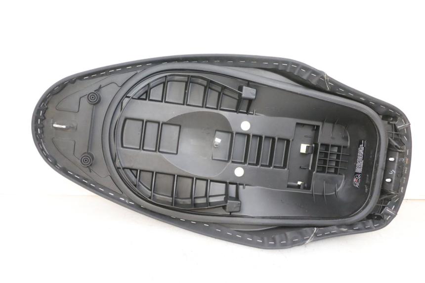 photo de SITZ YAMAHA NEO'S CORE 1 (2022 - 2026) - Kennzeichnungen und Originalreferenzen