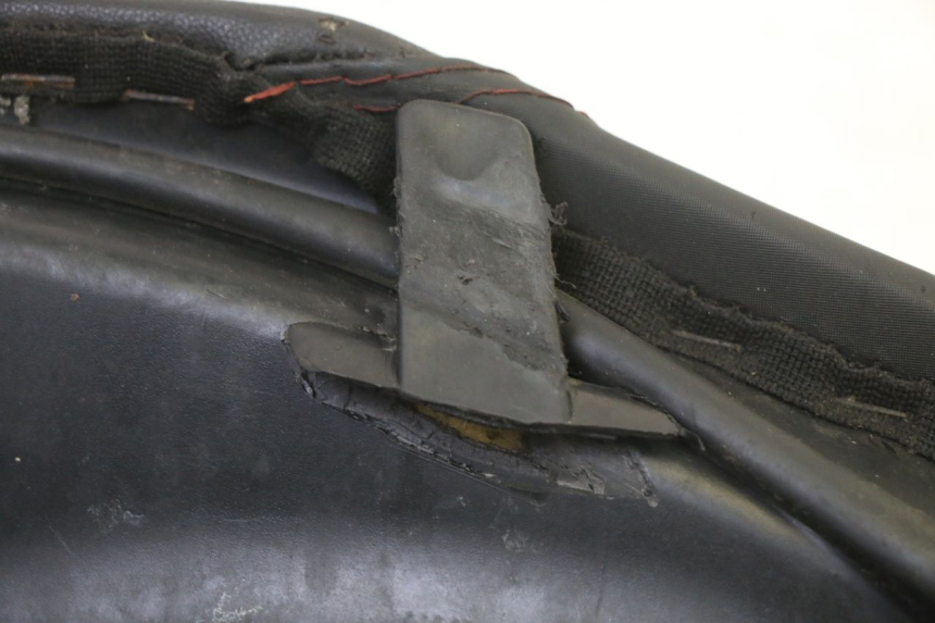 photo de SELLE PIAGGIO NEW TYPHOON 50 (2010 - 2017) - Detailansicht des Bauteils