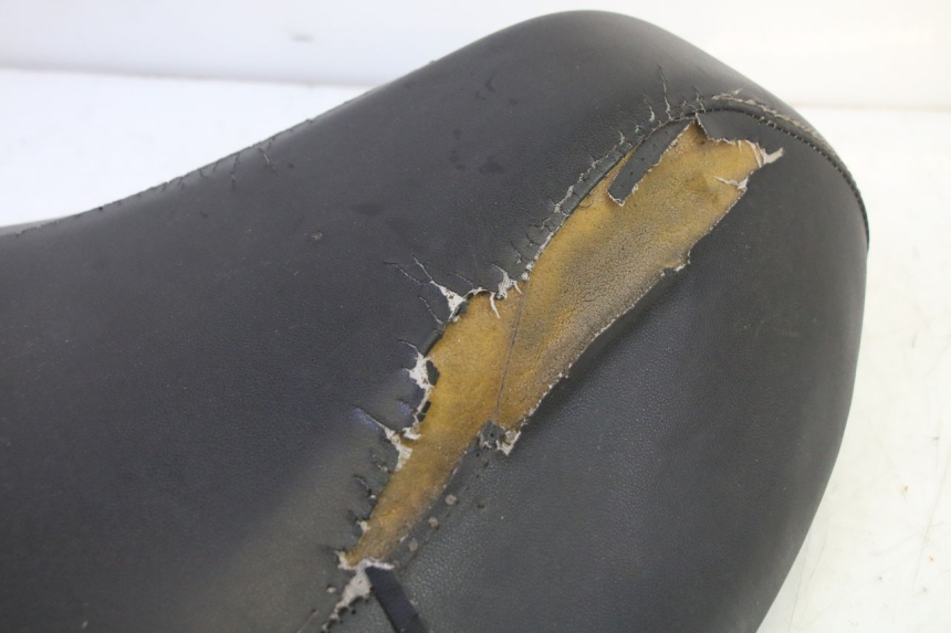 photo de SELLE PIAGGIO NEW TYPHOON 50 (2010 - 2017) - Hochauflösende Nahaufnahme