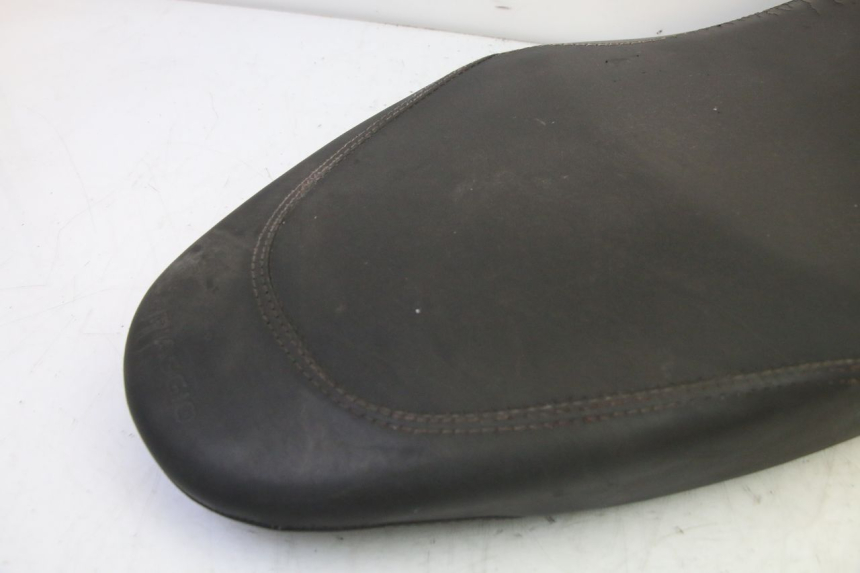 photo de SELLE PIAGGIO NEW TYPHOON 50 (2010 - 2017) - Zoom auf Gebrauchszustand