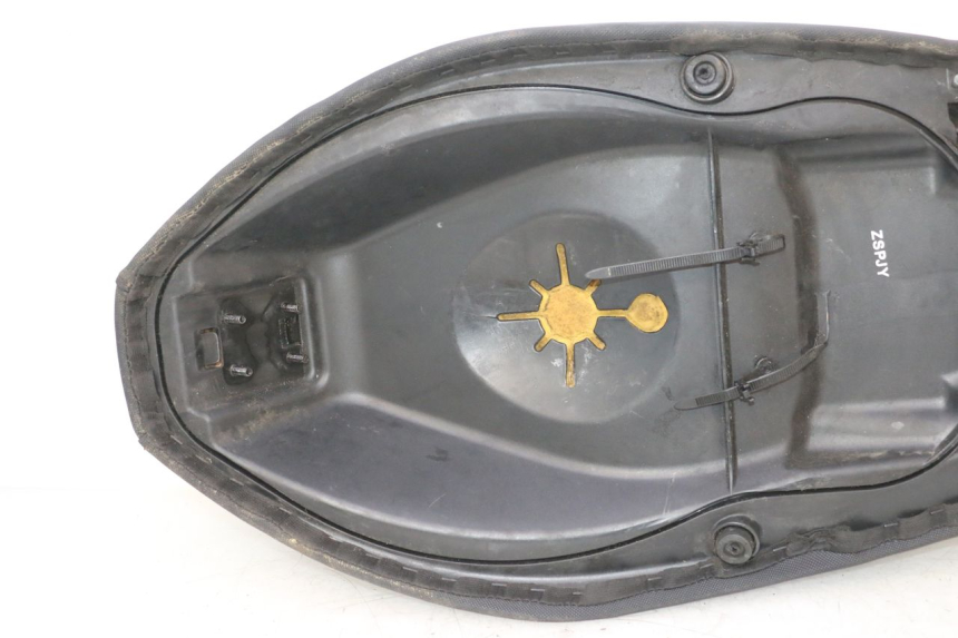 photo de SELLE PIAGGIO NEW TYPHOON 50 (2010 - 2017) - Details der Befestigungspunkte