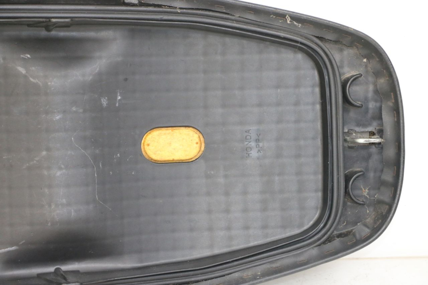 photo de SITZ HONDA NHX LEAD 110 (2008 - 2010) - Weitere Ansicht des Artikels