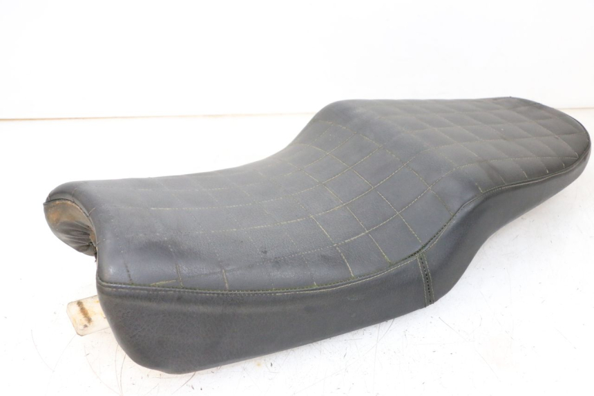 photo de SITZ HONDA NSR R 125 (1994 - 2003) - Charakteristische Merkmale