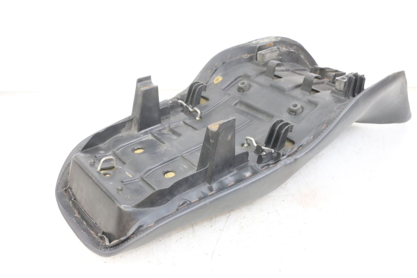 photo de SITZBANK HONDA NTV DEAUVILLE 650 (1998 - 2001) - Weitere Ansicht des Artikels