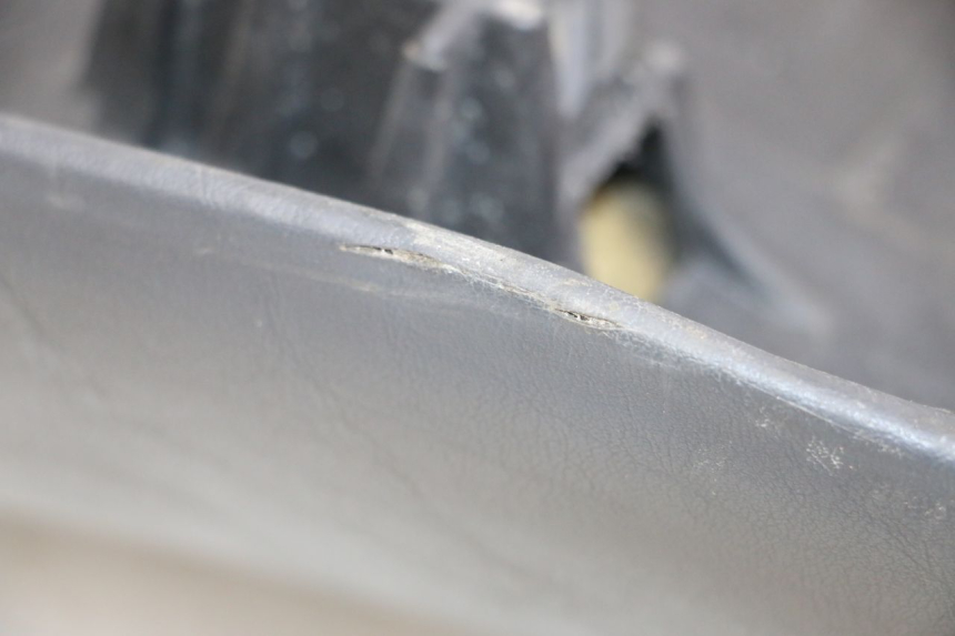 photo de SITZBANK HONDA NTV DEAUVILLE 650 (1998 - 2001) - Details der Befestigungspunkte