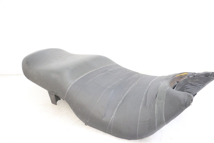 photo de SITZBANK HONDA NTV DEAUVILLE 650 (1998 - 2001) - Charakteristische Merkmale