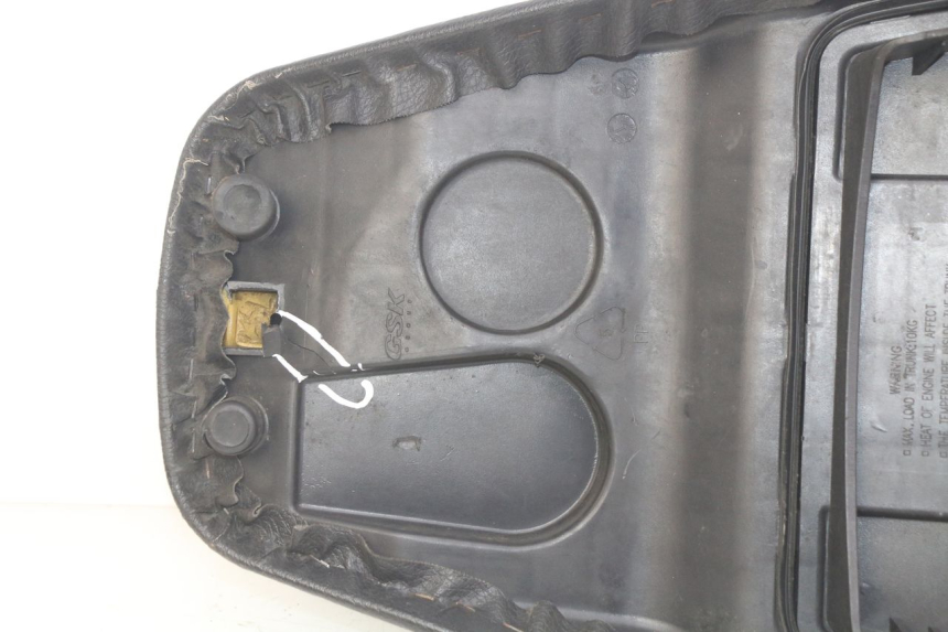 photo de SITZBANK SYM ORBIT 2 4T 50 (2018 - 2022) - Detaillierte Sichtprüfung