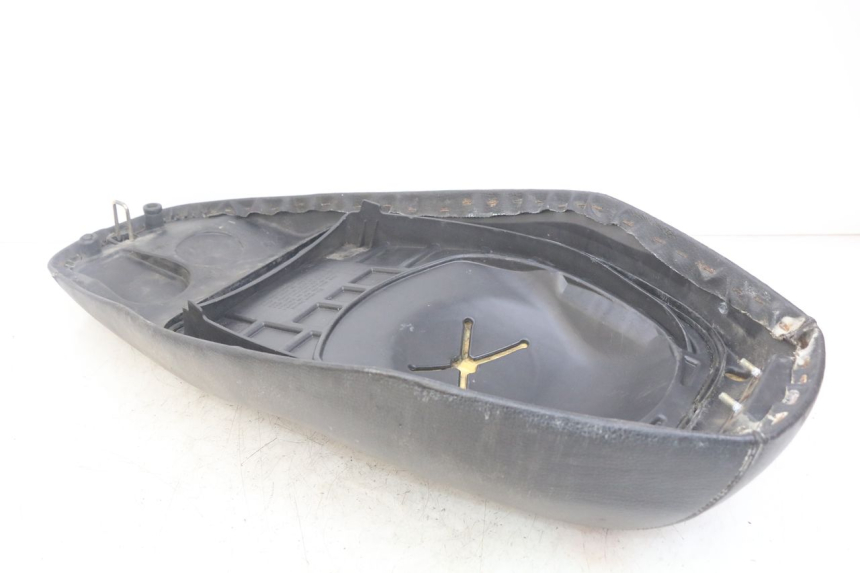 photo de SELLE SYM ORBIT 2 4T 50 (2008 - 2017) - Oberflächenzustand und Material