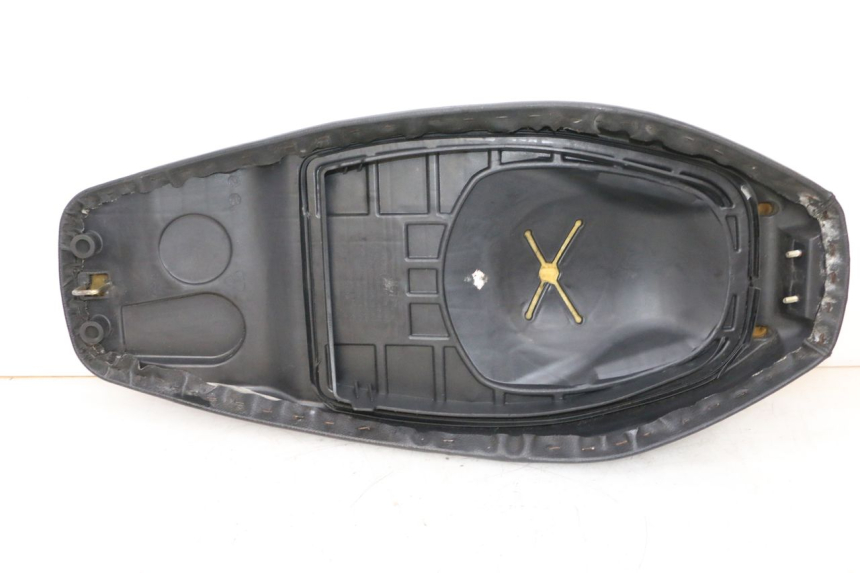 photo de SELLE SYM ORBIT 2 4T 50 (2008 - 2017) - Oberflächenzustand und Material