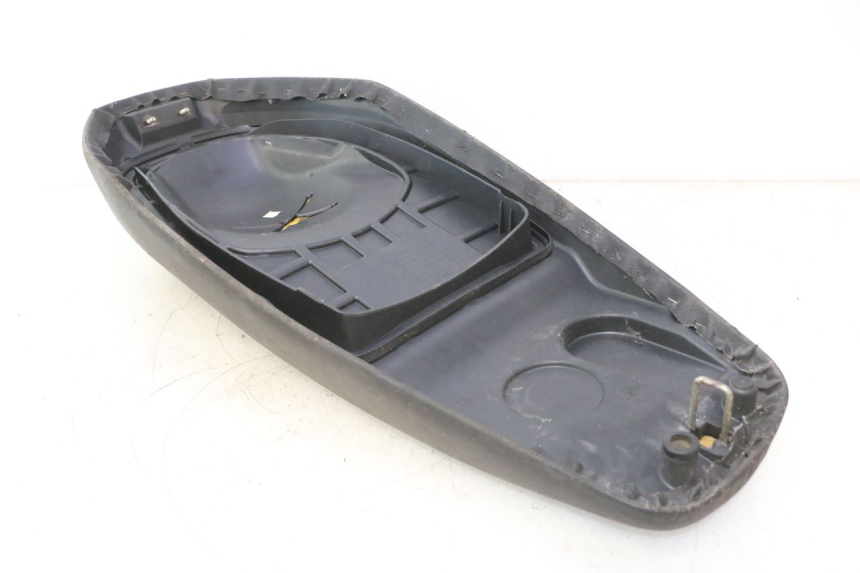 photo de SELLE SYM ORBIT 2 4T 50 (2008 - 2017) - Oberflächenzustand und Material