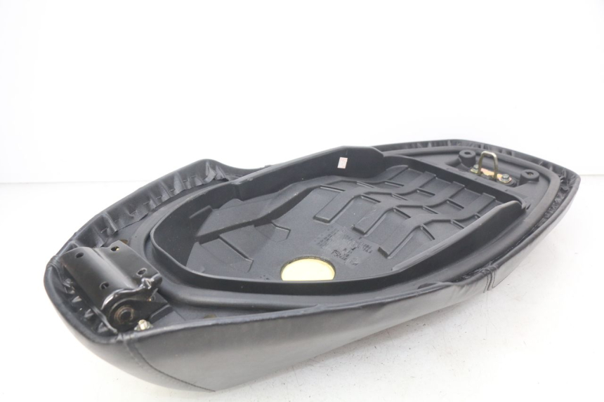 photo de SELLE SYM ORBIT III 3 4T 50 (2018 - 2021) - Details der Befestigungspunkte