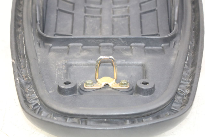 photo de SITZ SYM ORBIT III 3 4T 50 (2021 - 2025) - Oberflächenzustand und Material