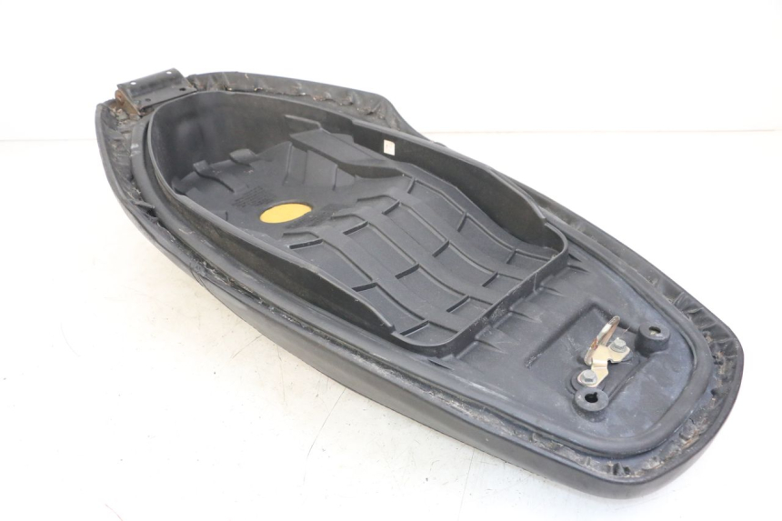 photo de SELLE SYM ORBIT III 3 4T 50 (2018 - 2021) - Oberflächenzustand und Material