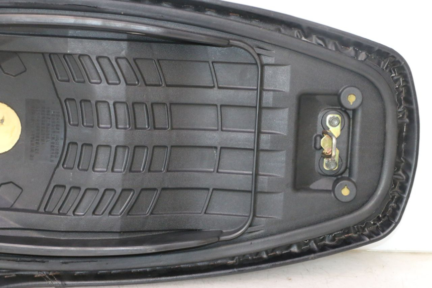 photo de SITZ SYM ORBIT III 3 4T 50 (2021 - 2025) - Detaillierte Sichtprüfung