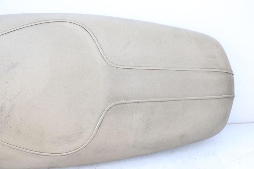 photo de SELLE PEUGEOT BELVILLE 125 (2017 - 2021) - Zoom auf Komponenten