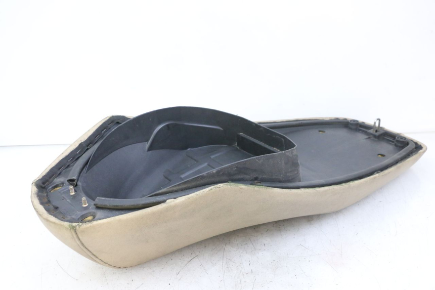 photo de SELLE PEUGEOT BELVILLE 125 (2017 - 2021) - Geprüftes Gebrauchtteil