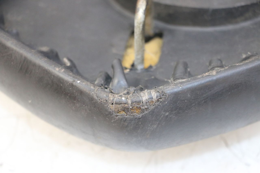 photo de SELLE PEUGEOT KISBEE 2T 50 (2010 - 2017) - Zoom auf Komponenten