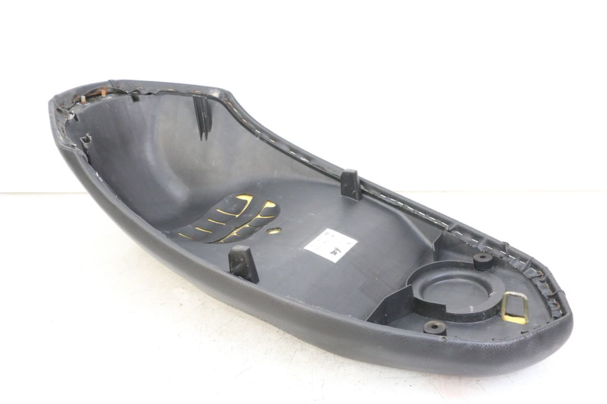 photo de SELLE PEUGEOT KISBEE 4T 50 (2018 - 2022) - Geprüftes Gebrauchtteil